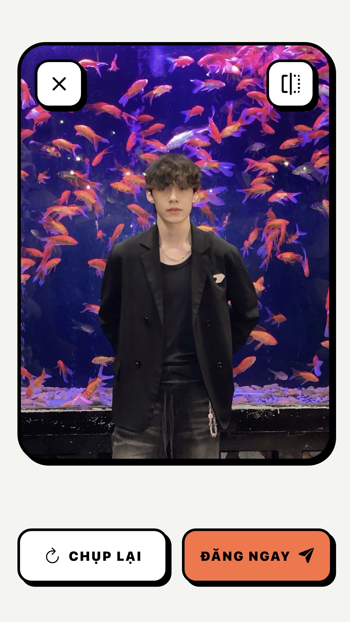 App Screen Right